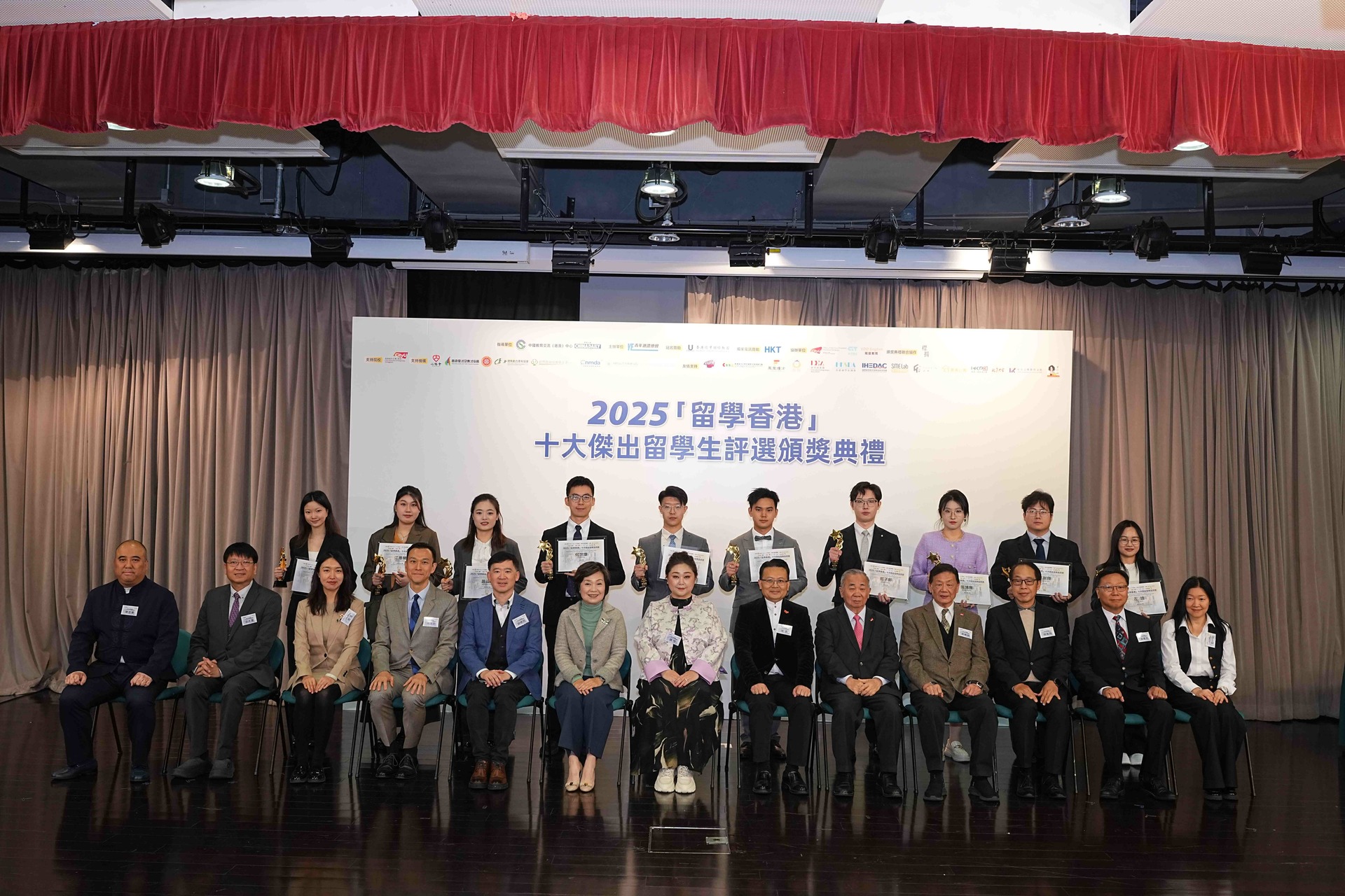 693ec071e4b08c07fcbc3a771