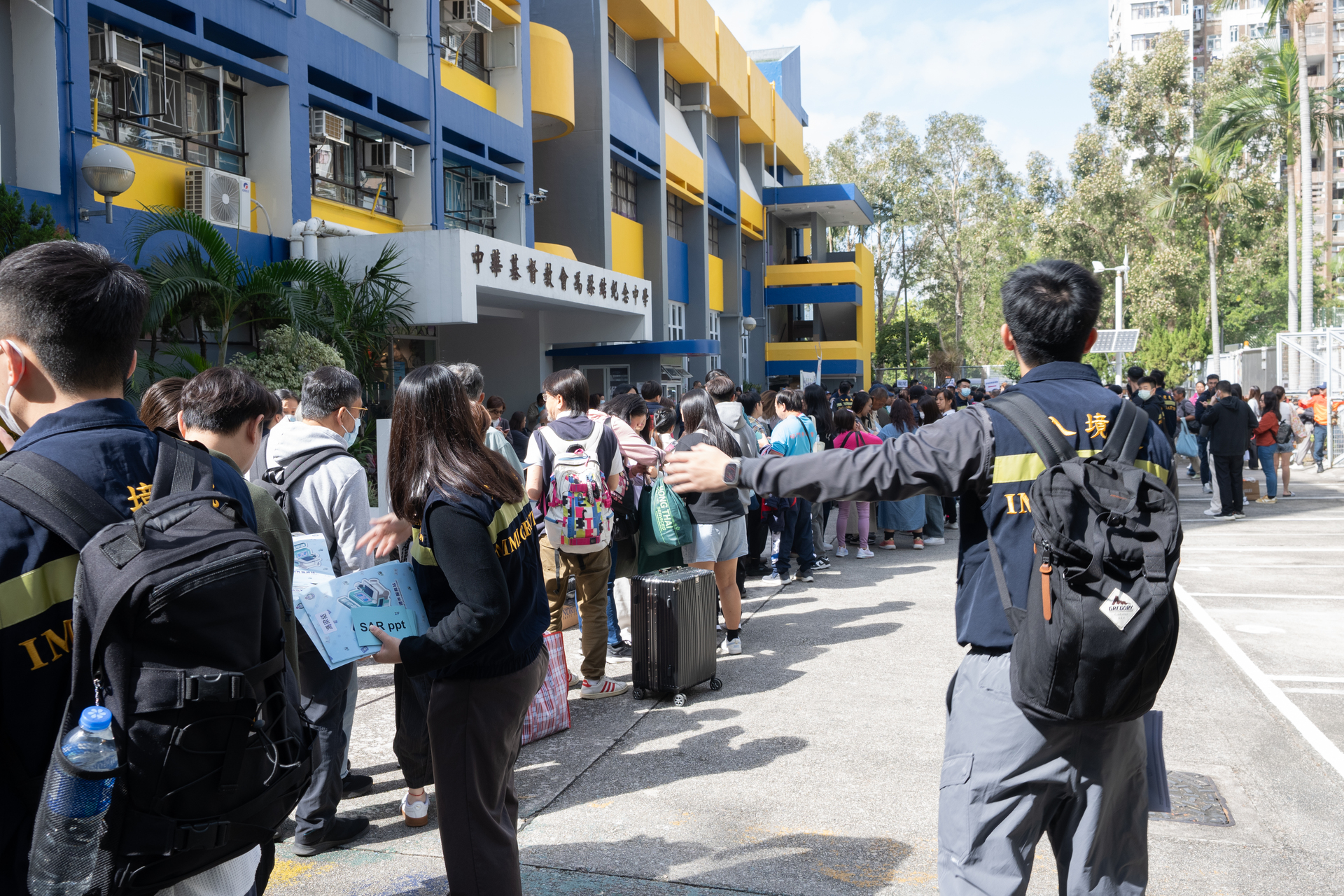 1冯梁结纪念中学3