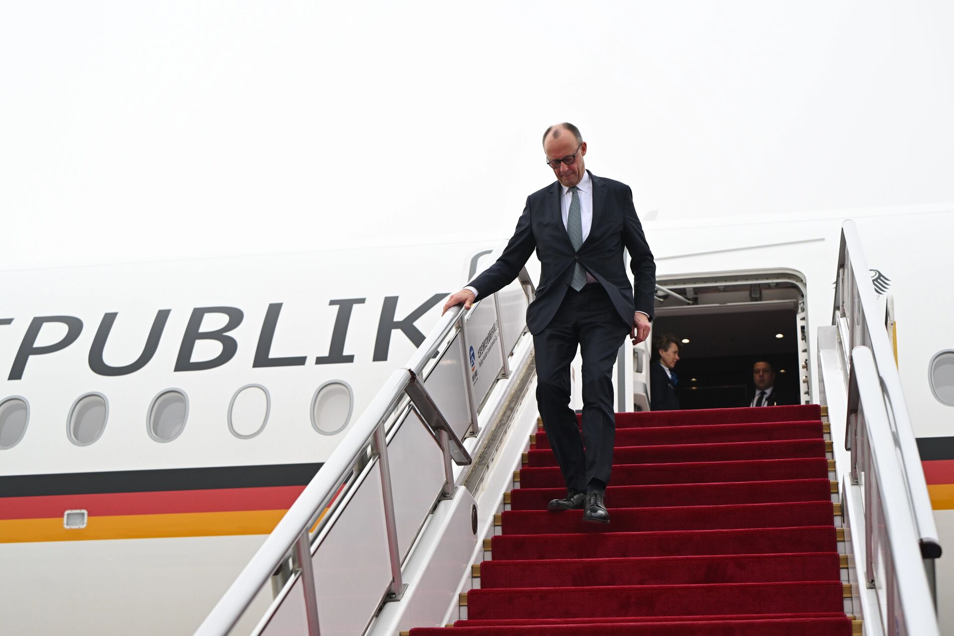 CHINA-BEIJING-GERMAN+CHANCELLOR-VISIT-ARRIVAL+(CN)+XxjpbeE000061_20260225_PEPFN0A001