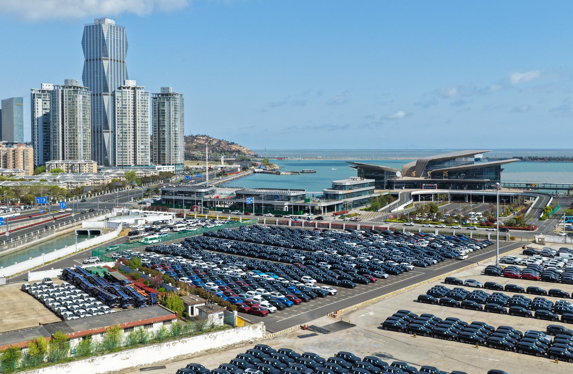 3月我国汽车产销环比大幅回升(4)#XxjpsgC000142_20260410_PEPFN0A001