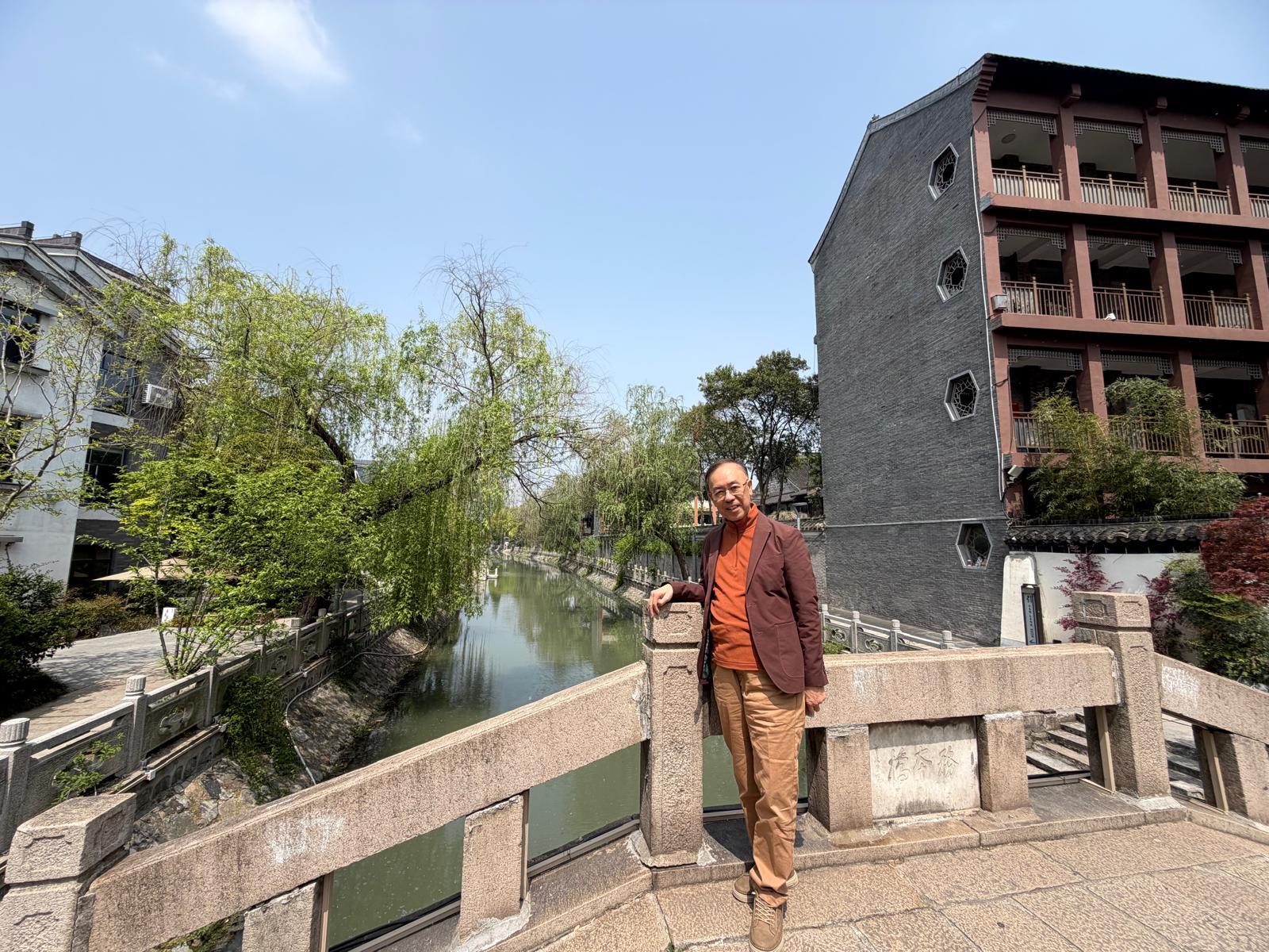 d270c01f-916e-40e0-93c3-4e305c4e9c1c