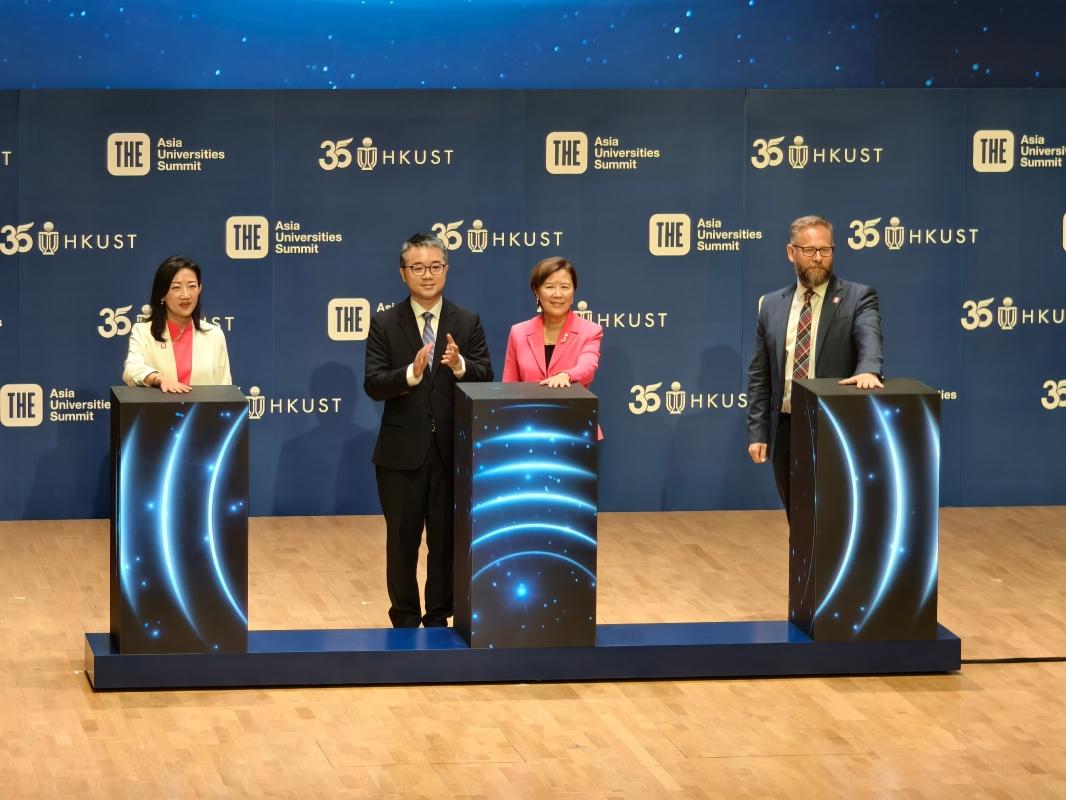 202604224339525611f8