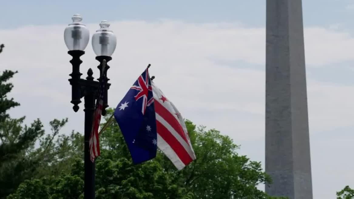 69ec3fe7e4b08c07fce8b5961