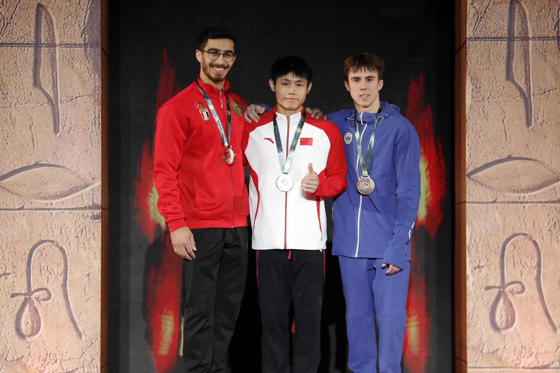 （体育）（7）体操——世界杯开罗站：刘洋获男子双杠冠军XxjpseC000028_20260407_PEPFN0A001