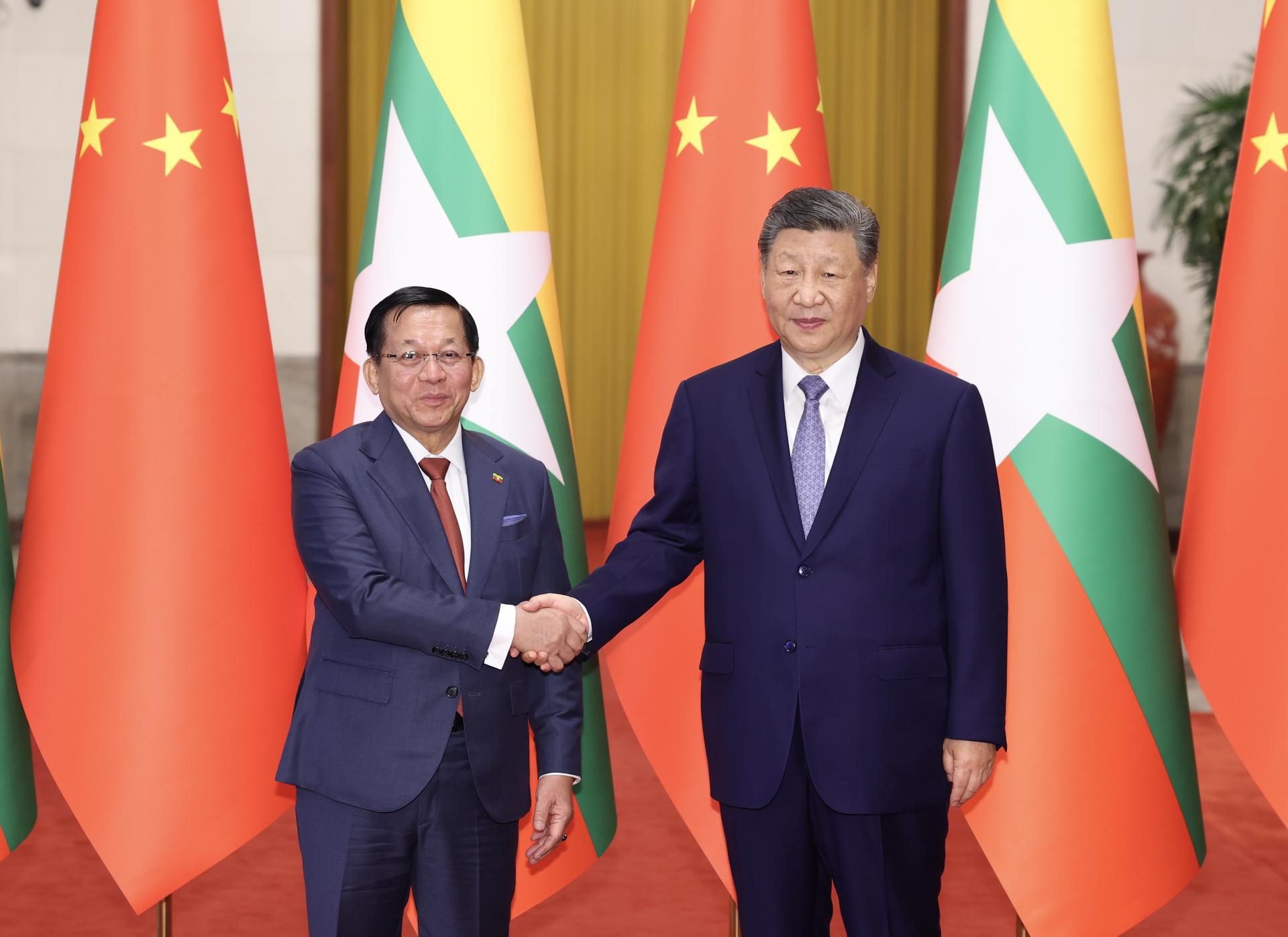 习近平同缅甸总统敏昂莱会谈（2）XxjpsgC000079_20260616_PEPFN0A001