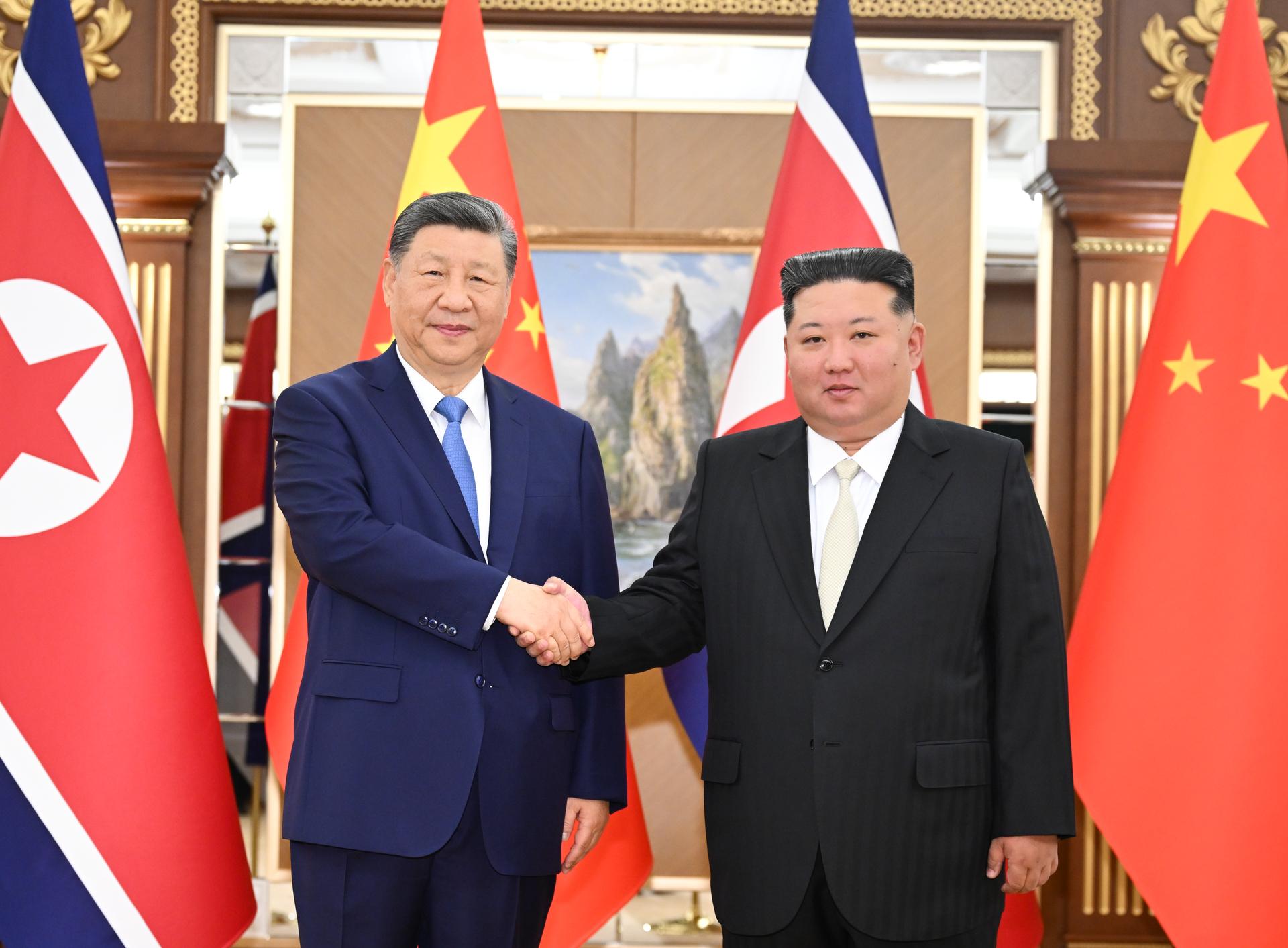 习近平同金正恩举行会谈(1)XxjpsgC000221_20260608_PEPFN0A001
