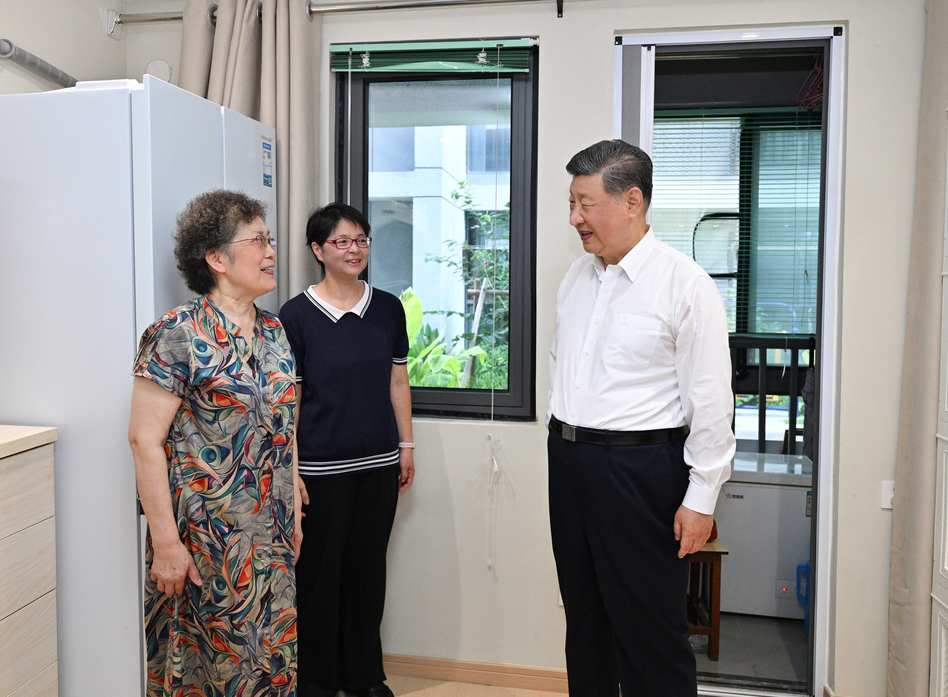 习近平在上海考察（2）XxjpsgC000408_20260715_PEPFN0A001