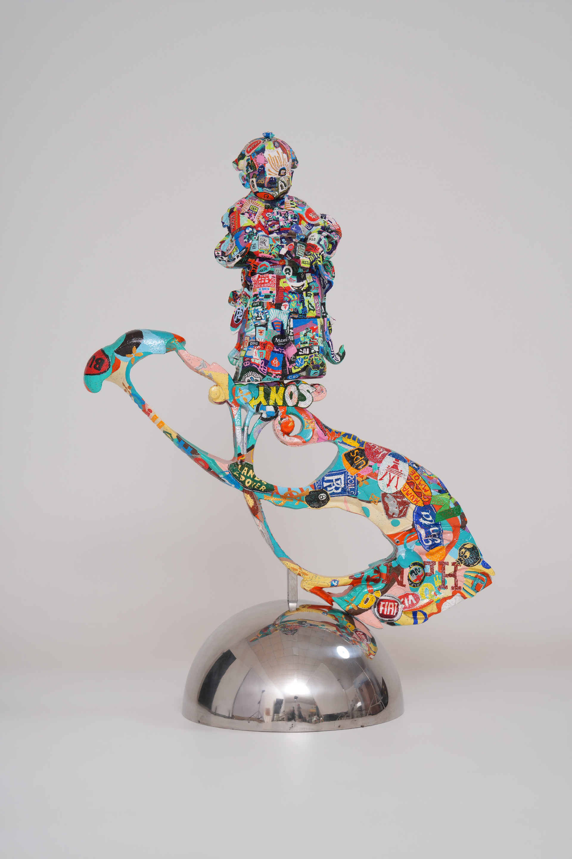 顾跃 哪吒闹海,2018-2022,玻璃钢、不锈钢、丙烯,105 x 50 x 25 cm(1)