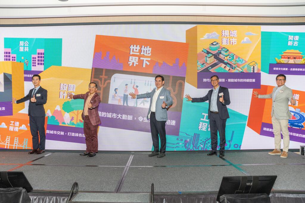 6757ad26e4b091a1f30bfef2