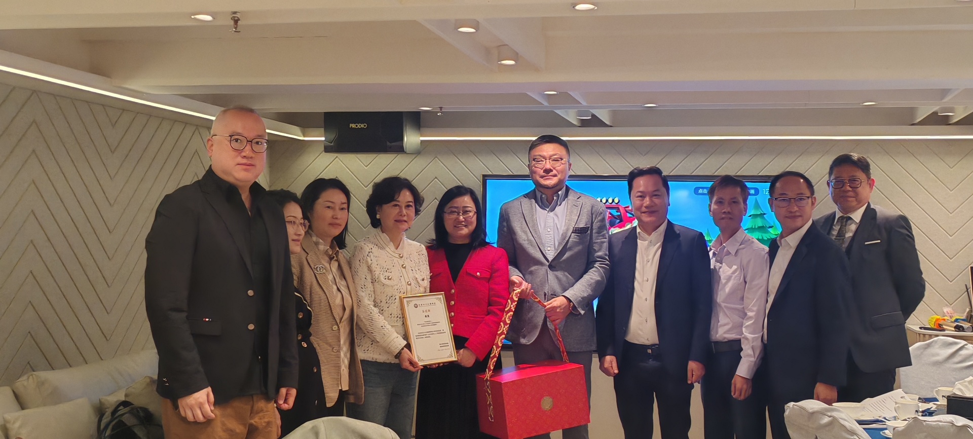 0c6da18f9a03af28c64f8b04e3dfb0e2