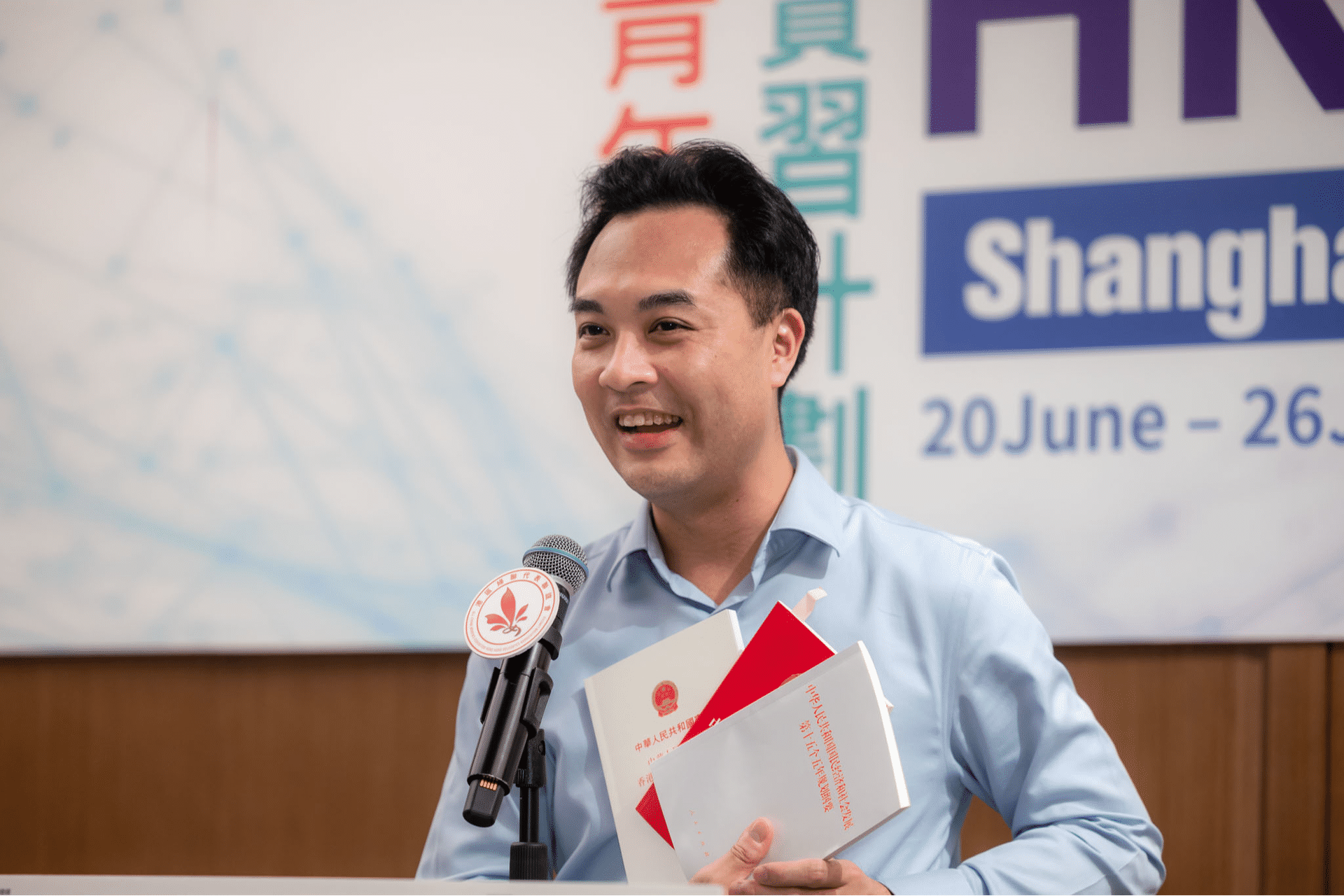 图6：黄梓谦先生，MH,JP担任“一国两制”和《基本法》和《香港国安法》讲座主讲嘉宾