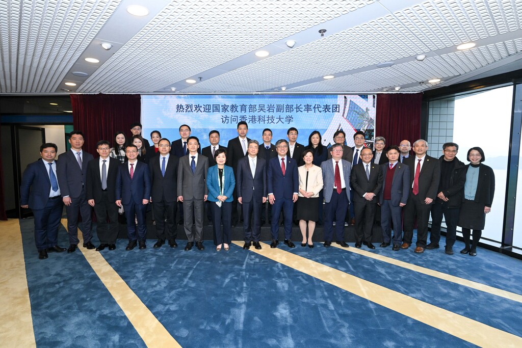 visi_by_P21457_02_082