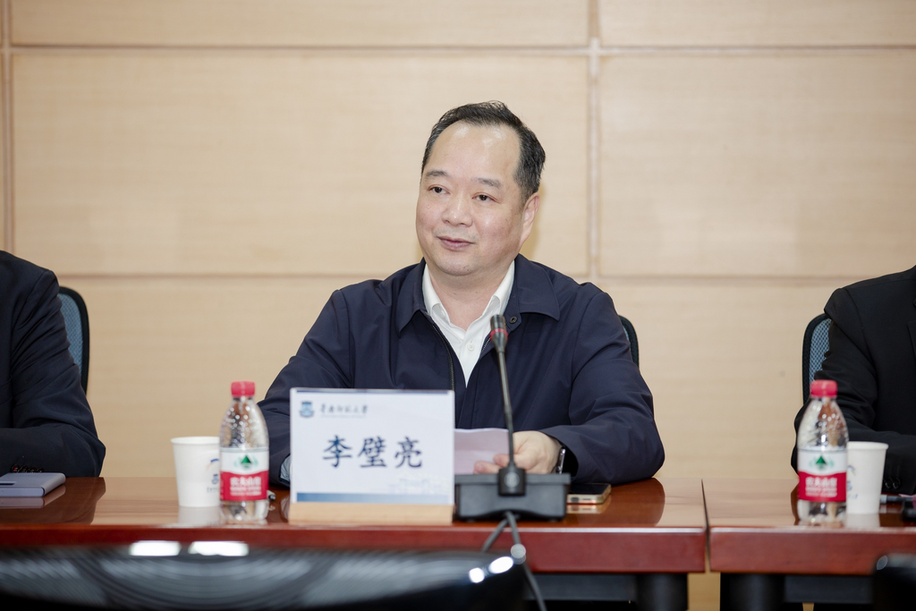 4aefdba2-4f87-4f49-9dc5-31760e7160ab