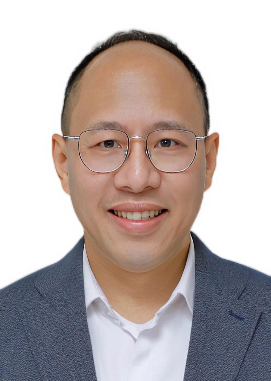 李