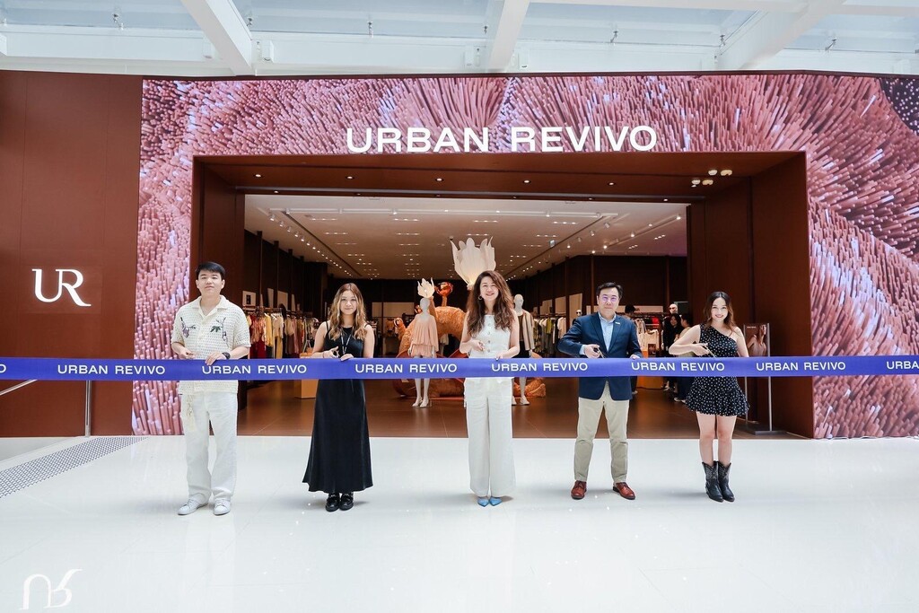 Opening photos