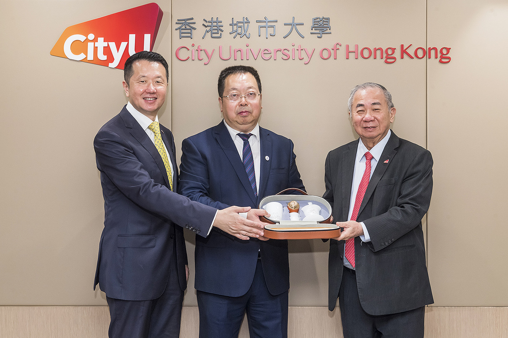 250508-2_UJNvisit