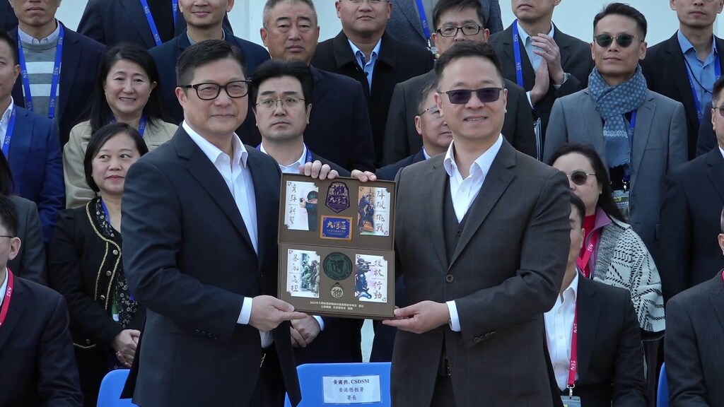 3__handheld 02.mp4_snapshot_52.49