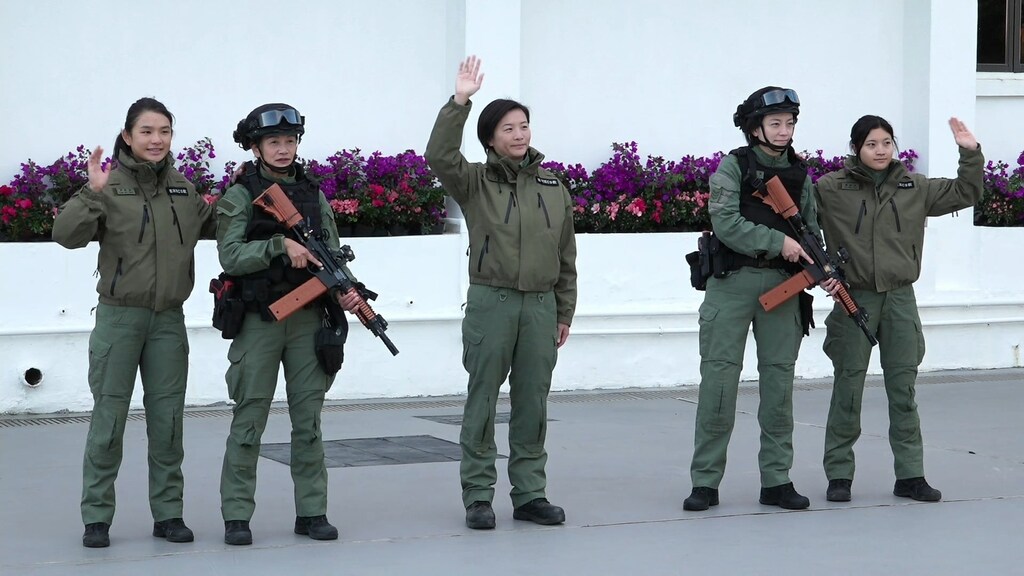 5__handheld 01.mp4_snapshot_16.59