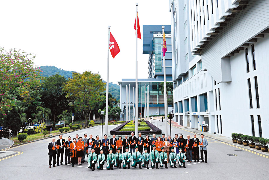 6775a3a5e4b0e62e7214f46a