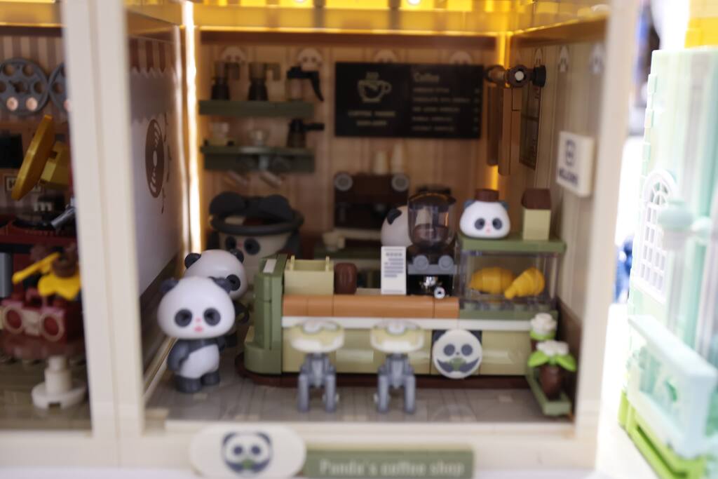 677b6fd2e4b0e62e7216048a1