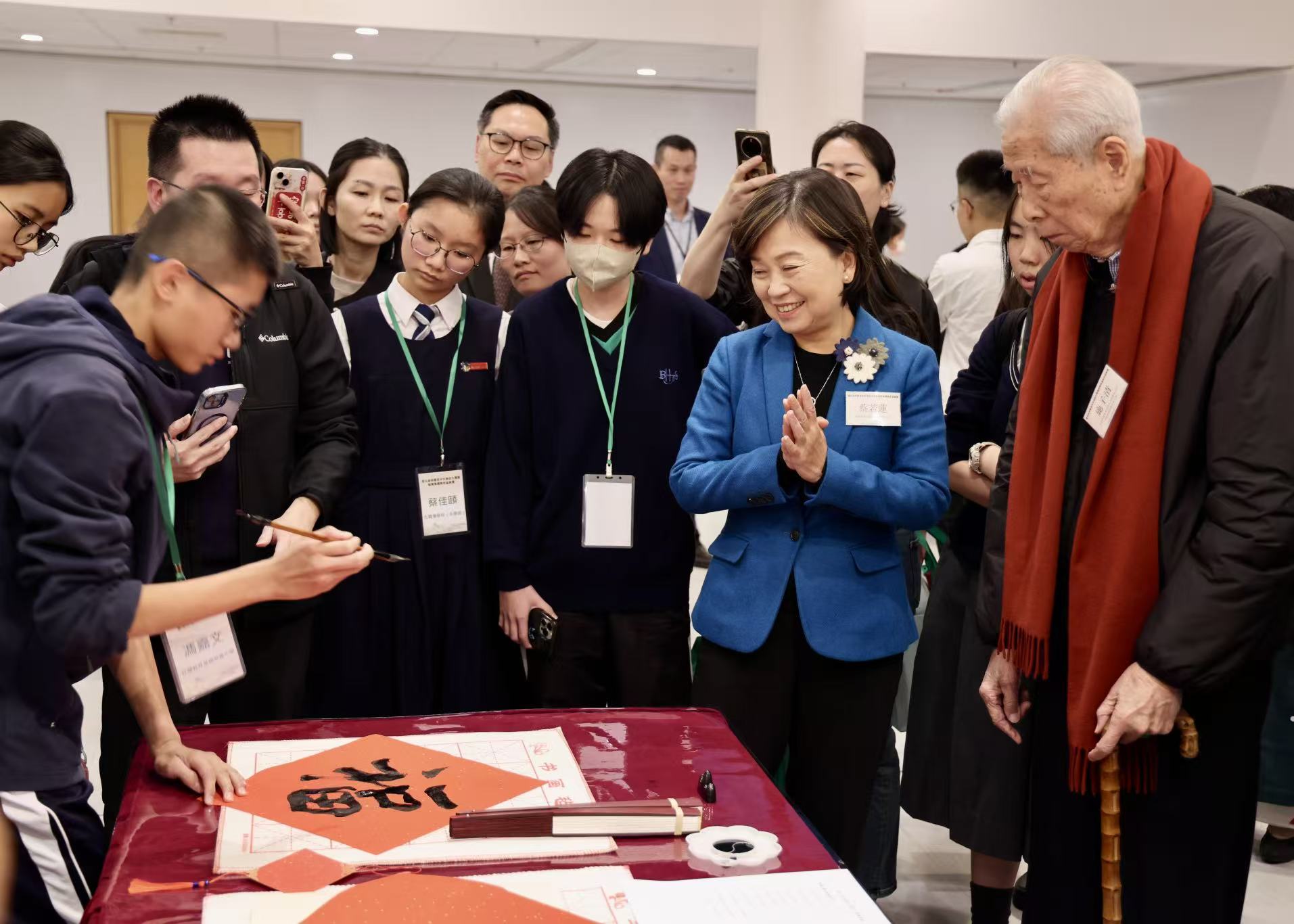 4db7d50dc5dc8bcdb5248de9f944fcba