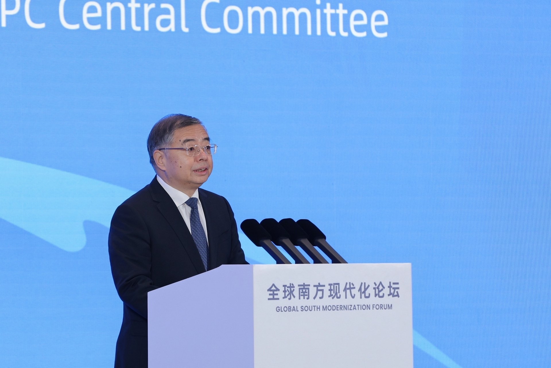 中共中央政治局委員、中宣部部長李書磊出席主論壇並致辭