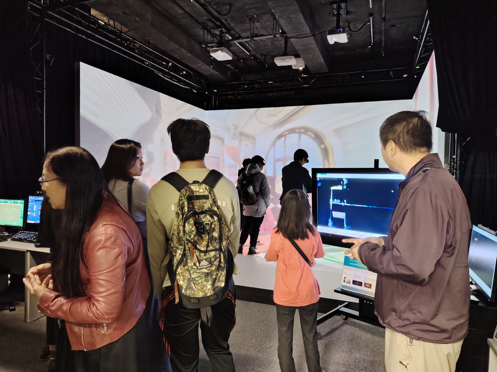 CAVE沉浸式空间体验