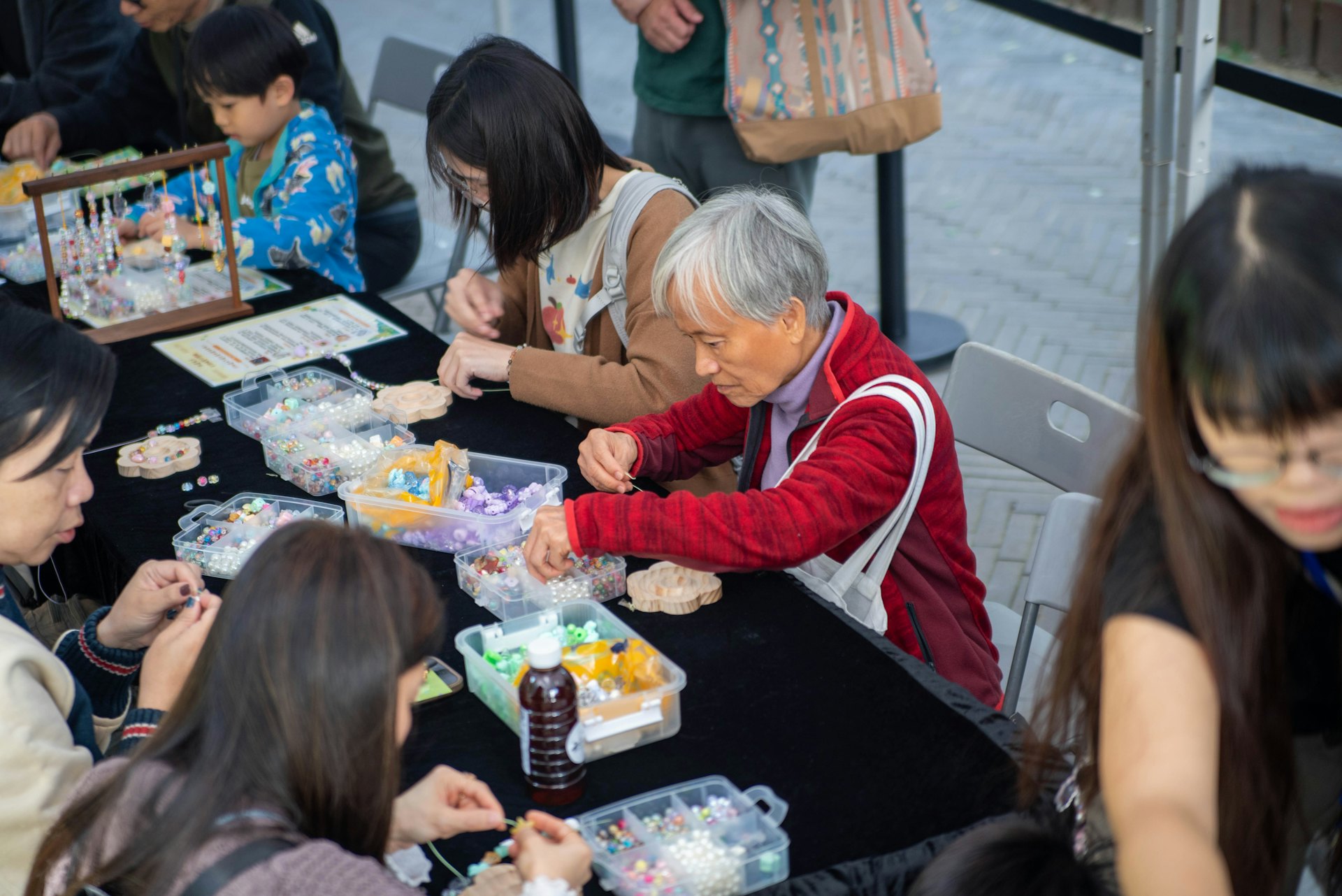 香港文化节11月22日及23日于北角油街实现举办“非物质文化遗产市集2025”（主办机构提供图片）