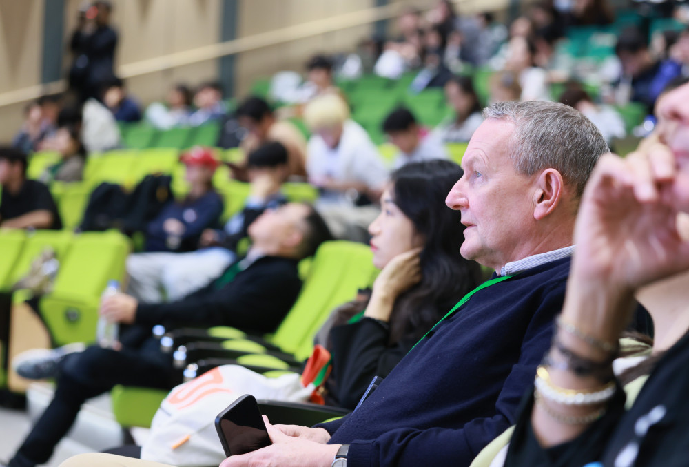 伦敦大学学院John Potter教授发表主题演讲