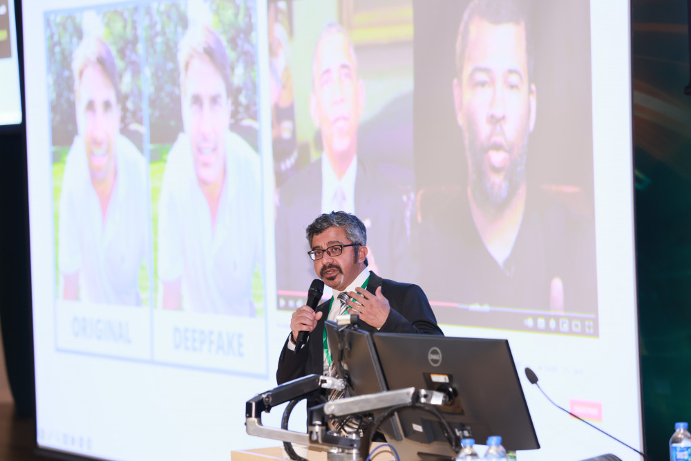 宾州州立大学 Shyam Sundar教授发表主题演讲