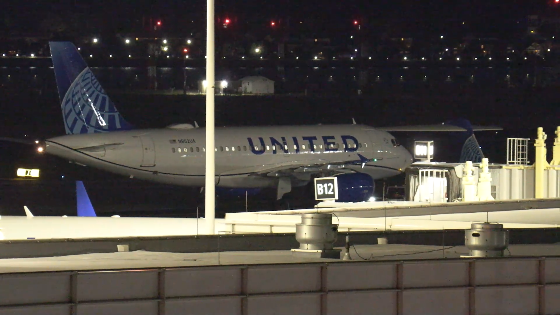 美政府“停摆”持续　拟减少40座机场10%运力105012025110600014501