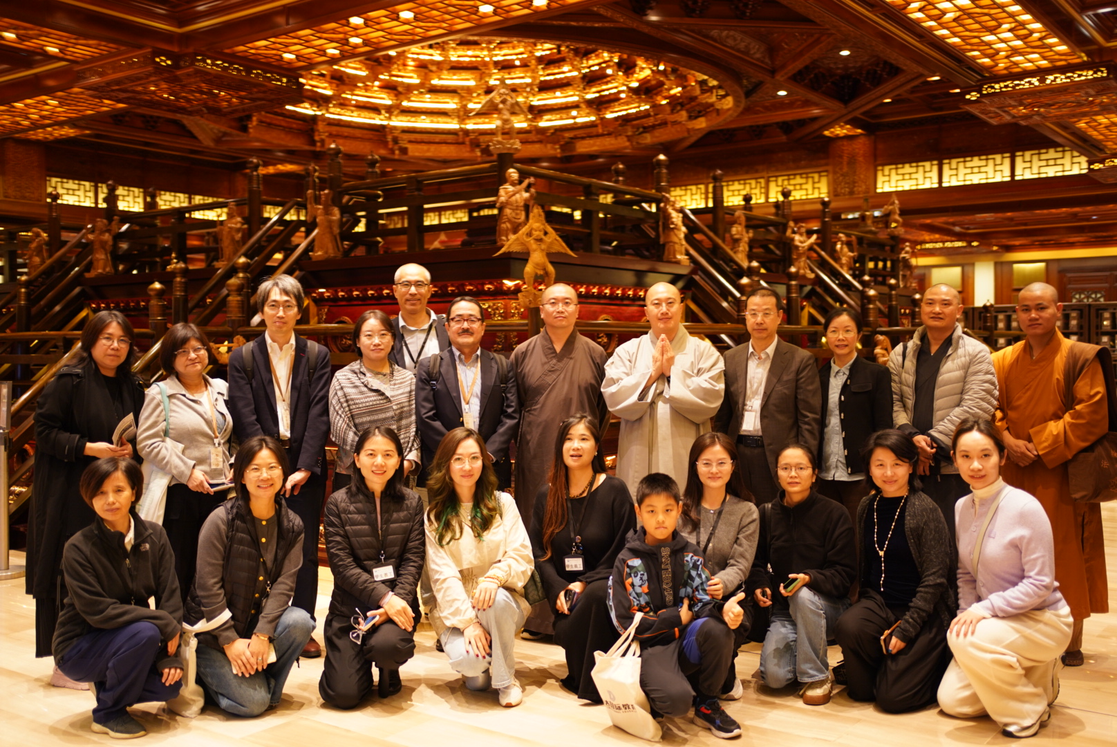 （閉幕式）戒壇合影