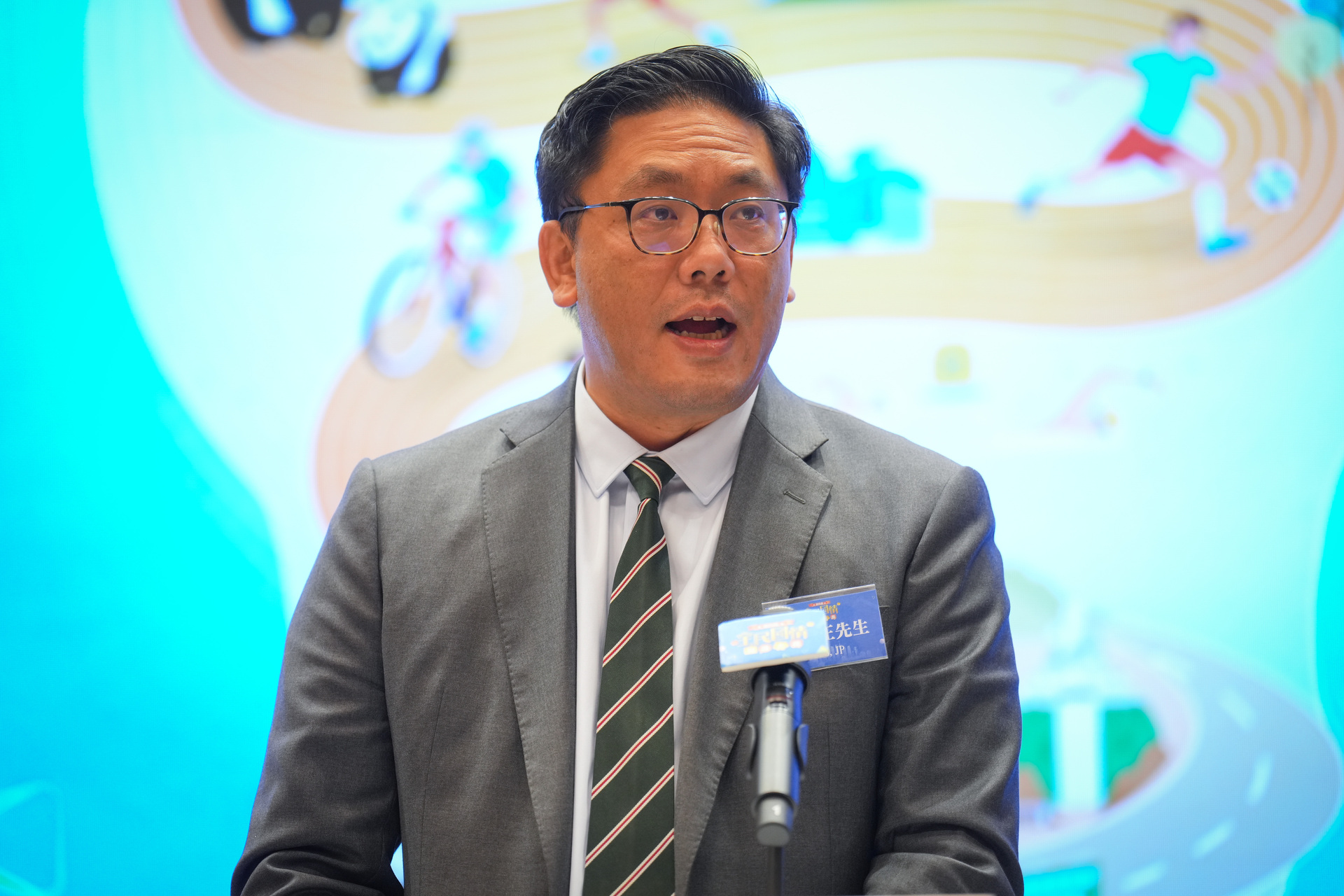 民政及青年事务局副局长梁宏正为大赛致祝贺辞