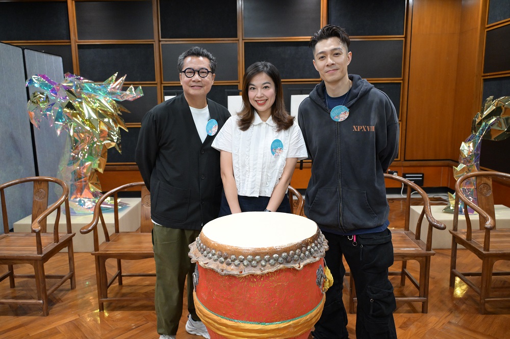 2_周柏豪夥鄭子誠、吳央央等演員即席聲演劇中片段。