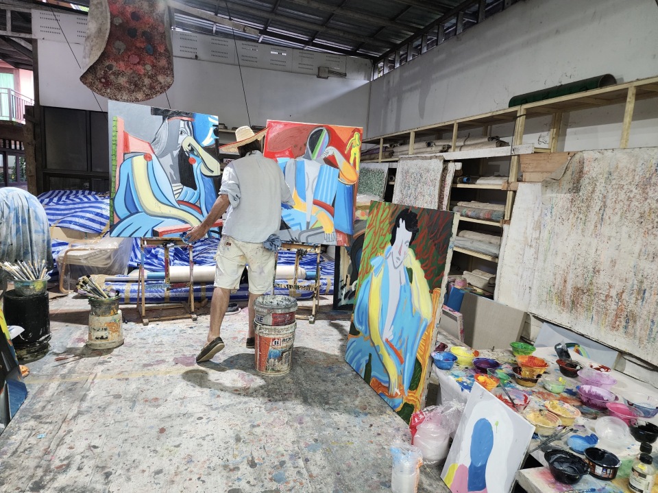 鮮明與沉鬱間的實驗肖像-高古軒舉行藝術家斯威尼全新油畫作品展-顏料