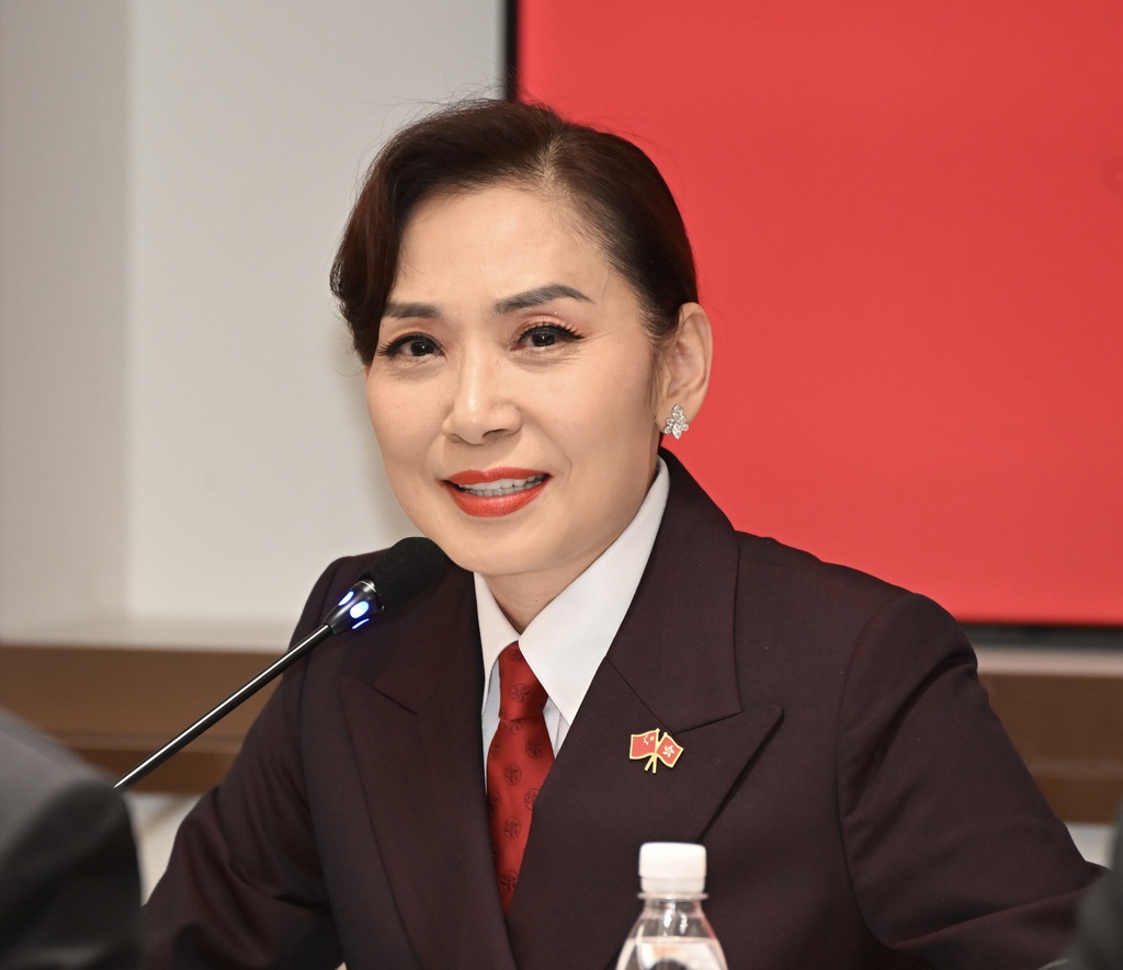 圖片9 - 港區全國人大代表鄺美雲
