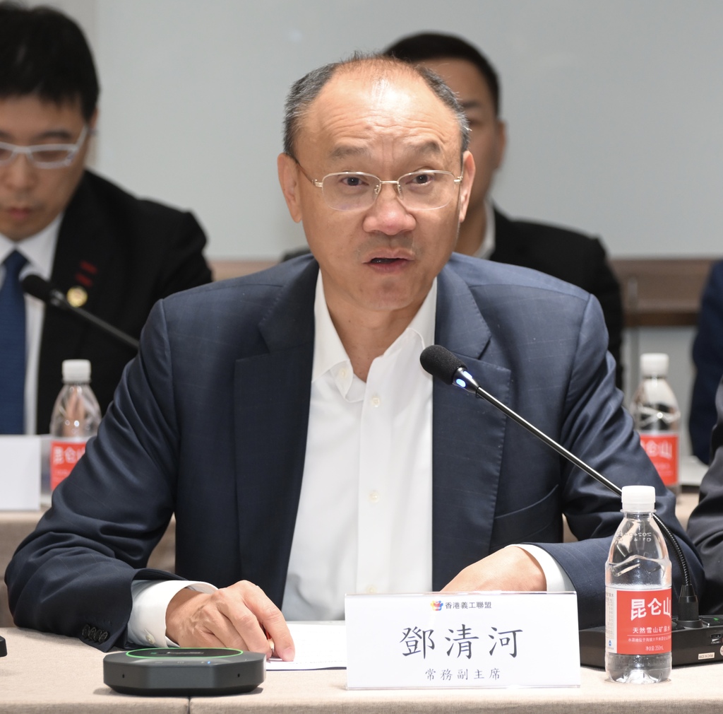 圖片5 - 全國政協教科衛體委員會副主任鄧清河