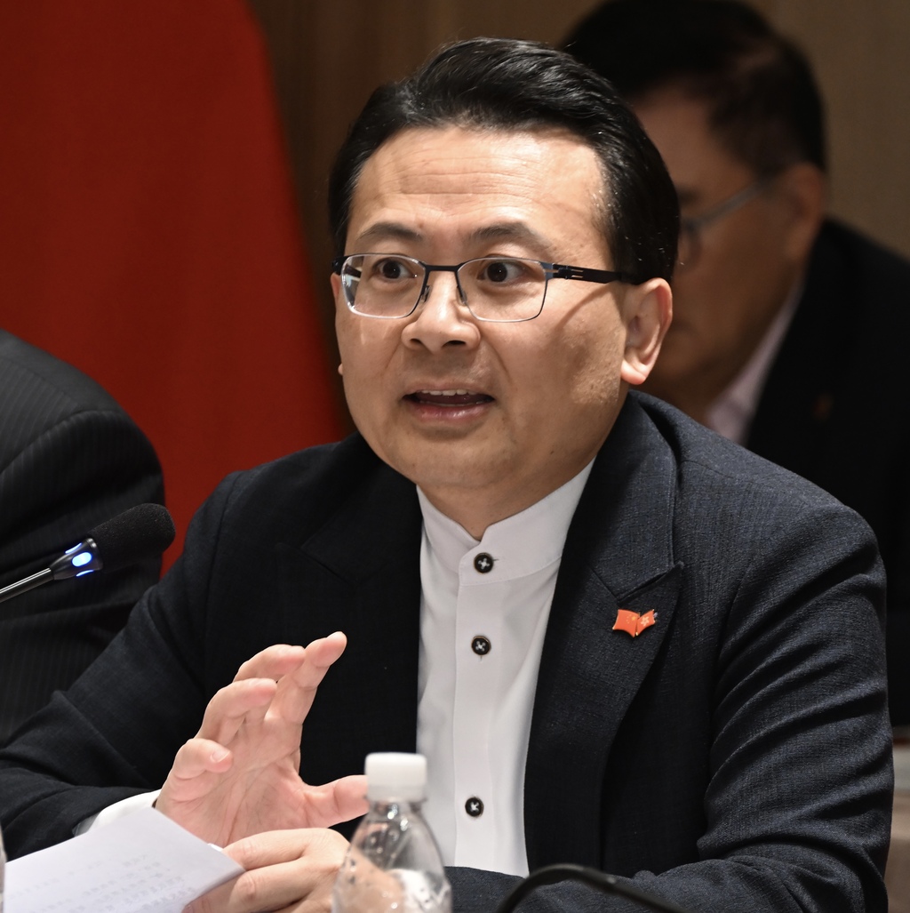 圖片8 - 港區全國人大代表召集人陳勇