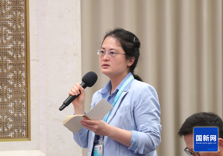 紫荊雜誌記者提問