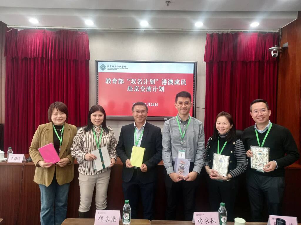 67f3d556e4b0e62e7232b98a1