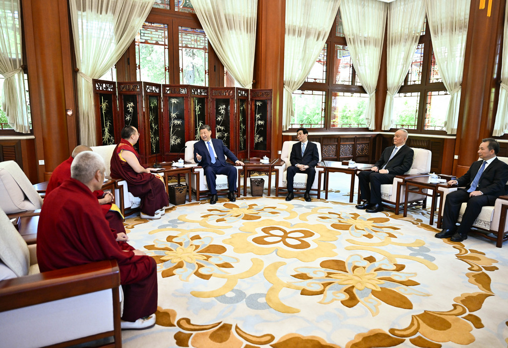 CHINA-BEIJING-XI+JINPING-PANCHEN+RINPOCHE-VISITXxjpbeE007376_20250606_PEPFN0A001