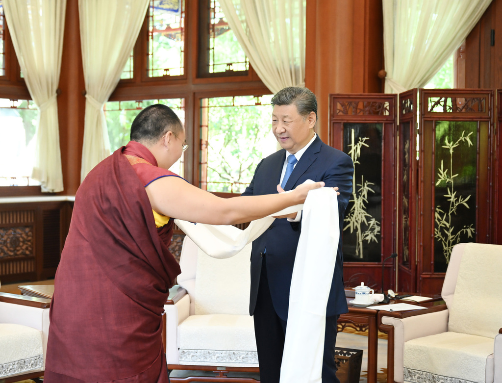 CHINA-BEIJING-XI+JINPING-PANCHEN+RINPOCHE-VISITXxjpbeE007378_20250606_PEPFN0A001