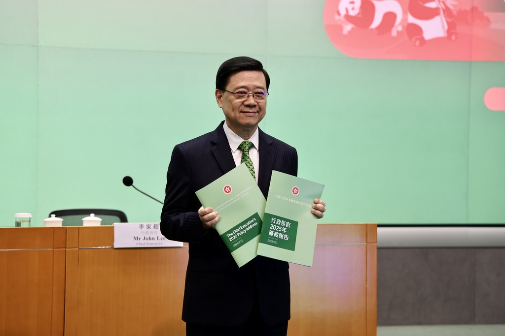 2DD8D205-0A6C-4BDD-B2A9-0E7B05EA1833_1_201_a