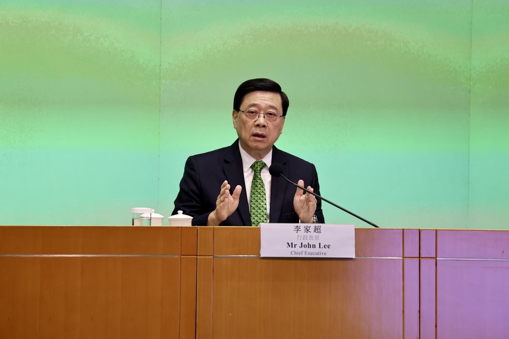 4E7C3F33-A1B9-492E-BE6E-7C248CAD6BE1_1_201_a