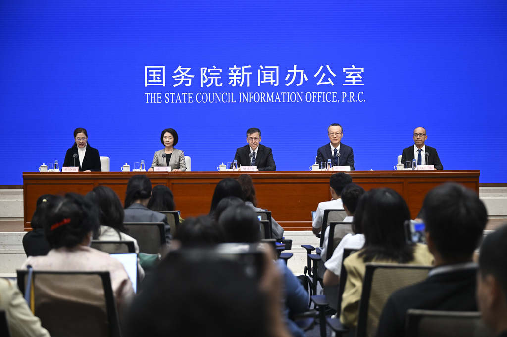 新华全媒+丨国新办举行“高质量完成‘十四五’规划”系列主题新闻发布会+科技部介绍“十四五”时期科技创新发展成就(1)XxjpsgC000196_20250918_PEPFN0A001