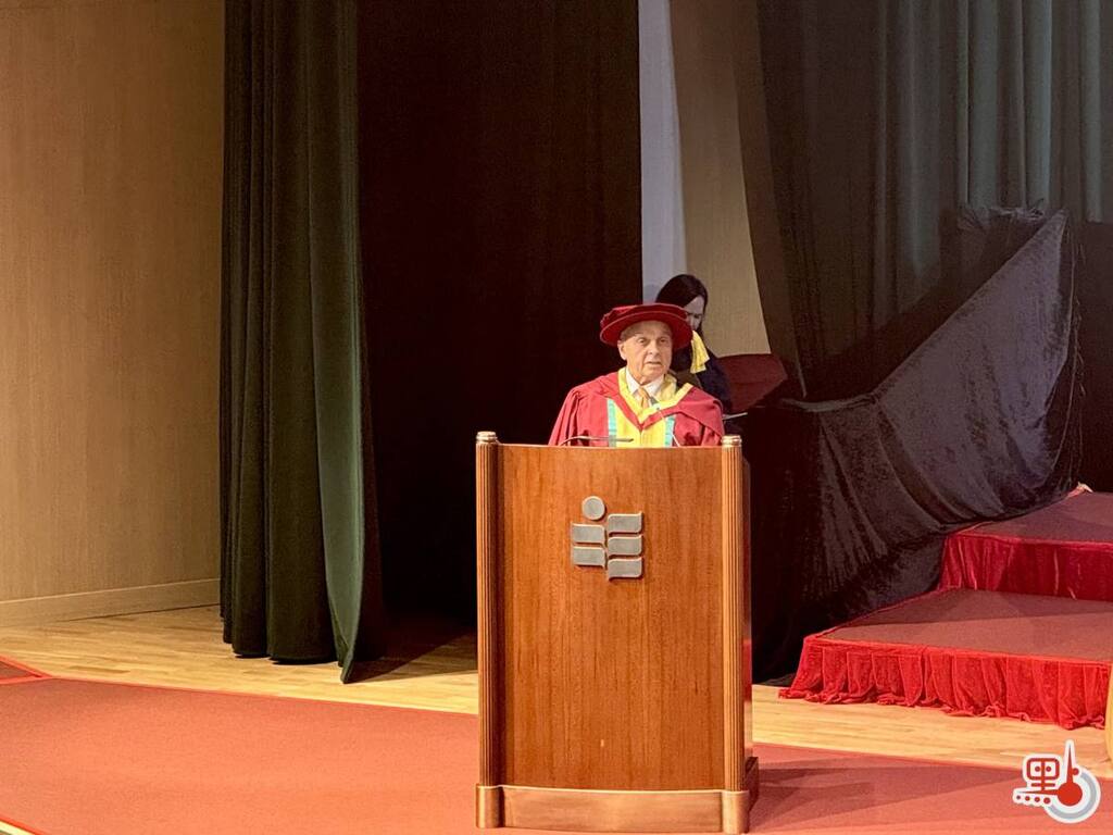 68d676c7e4b0dd0b099f198b