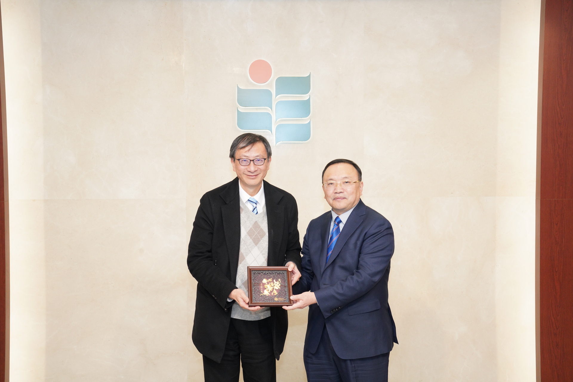 DSC09982_致送紀念品