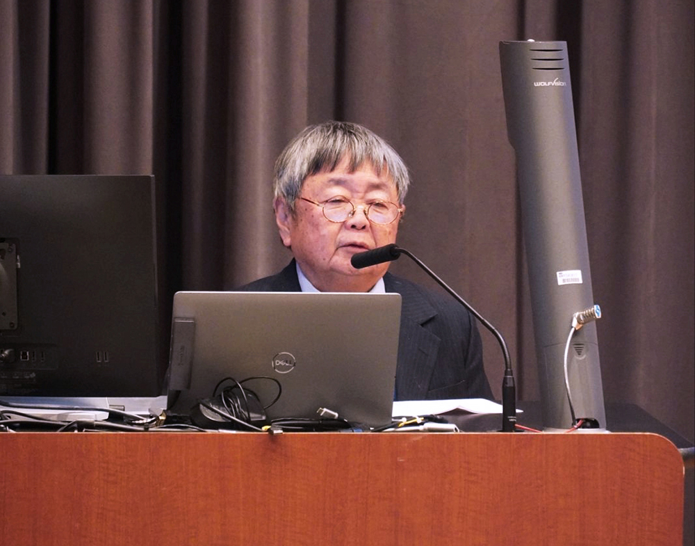 丁新豹教授以“孙中山与辛亥革命”为题演讲