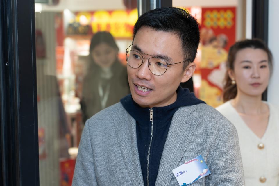 第三届-我为甚么喜欢这一本书-中文写作比赛启动-评审谈评判标准-真情流露最可贵