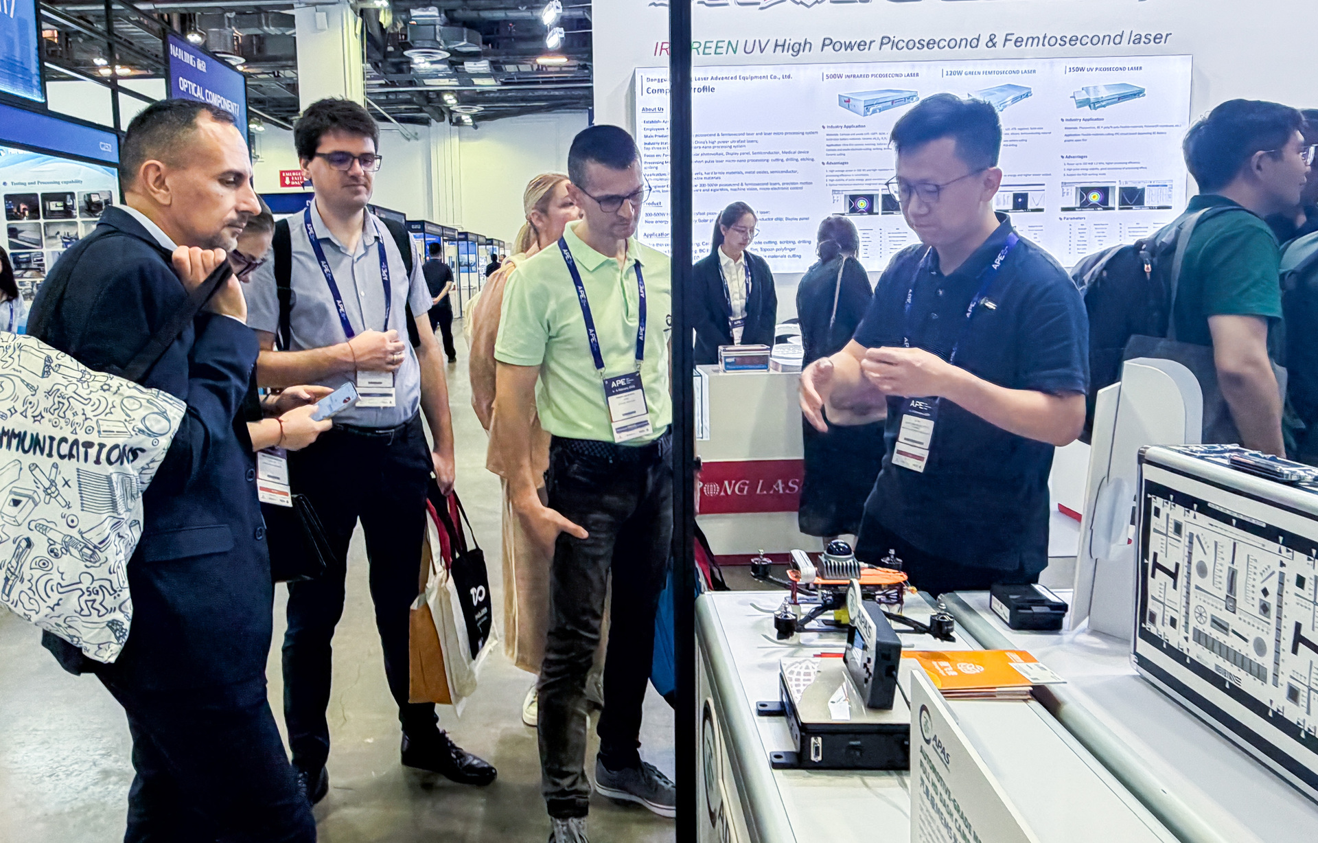 5-APAS專題展區重點展示兩項車用光電方案研發成果